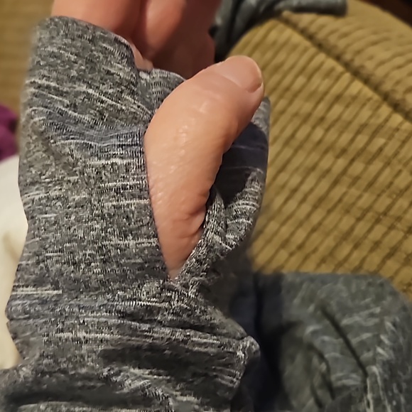 Grey pullover - Picture 2 of 4